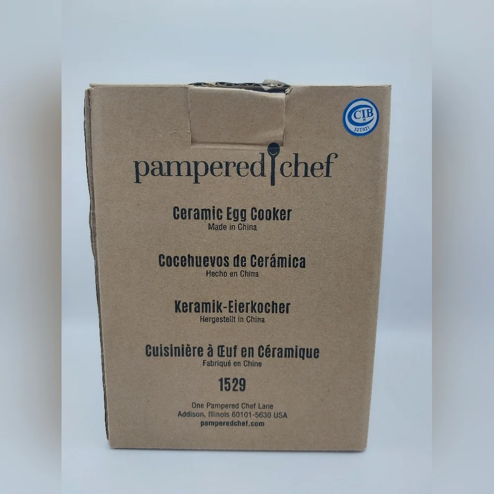 Pampered Chef Ceramic Egg Cooker #1529 Microwave Egg Poacher w/ Original Box